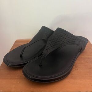 Fitflop Perforated Leather Toe Post Thong Sandals Size 7